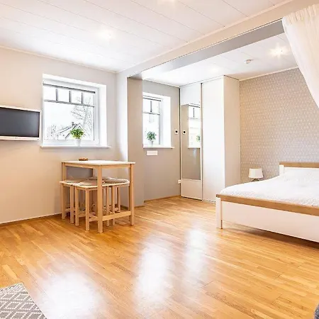 Apartment Bright Studio Apartment Near Beach!